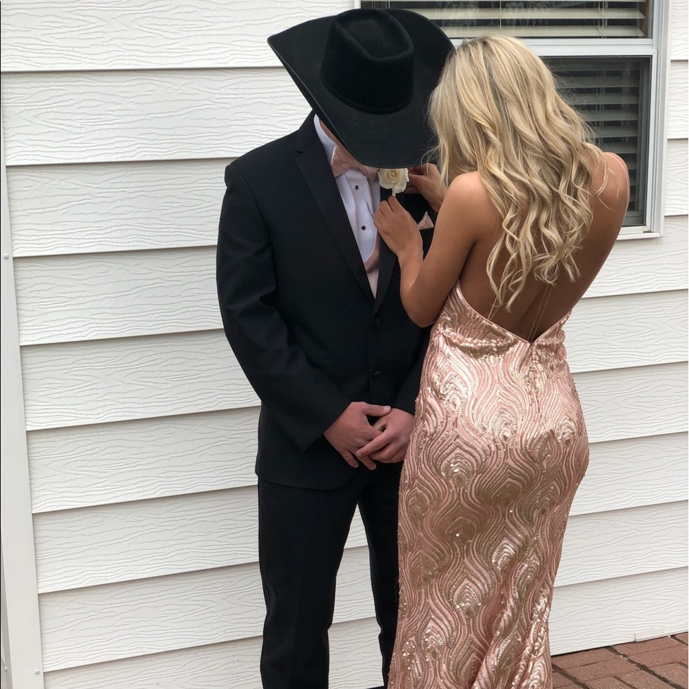 Madison James 18-624 Rose Gold Sequins Size: 0